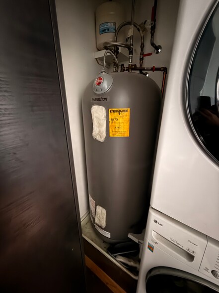 More Photos Of 2479 18th St NW, Washington Storefront For Lease