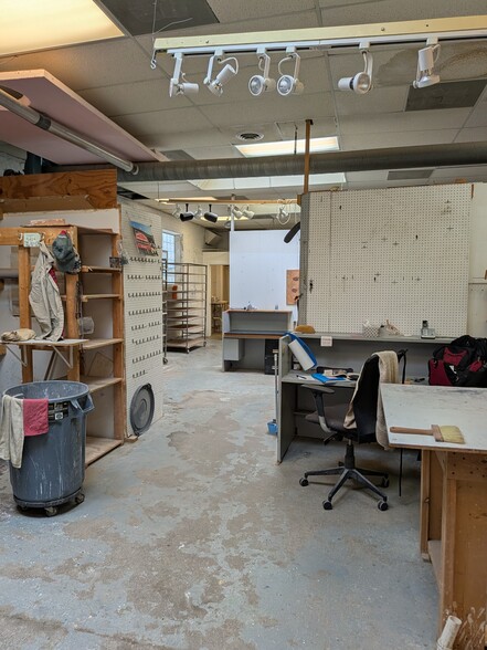 More Photos Of 4052 N Western Ave, Chicago Flex For Sale