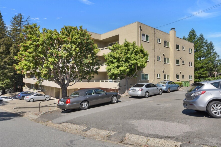 More Photos Of 1118 Sir Francis Drake Blvd, Kentfield Apartments For Sale