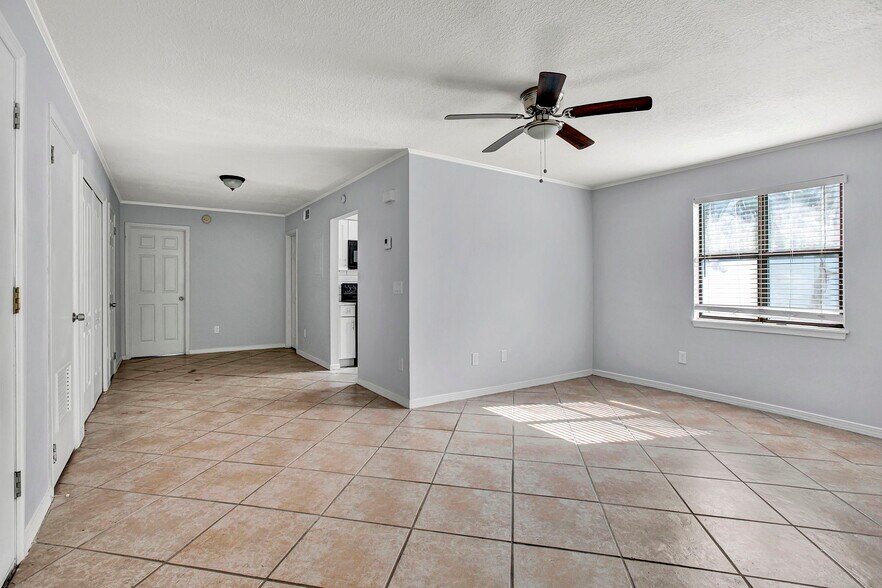 More Photos Of 725 7th S ave, Jacksonville Beach Multifamily For Sale