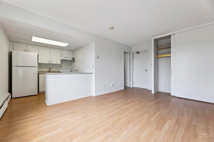 More Photos Of 300 Regent St, Kingston Apartments For Sale