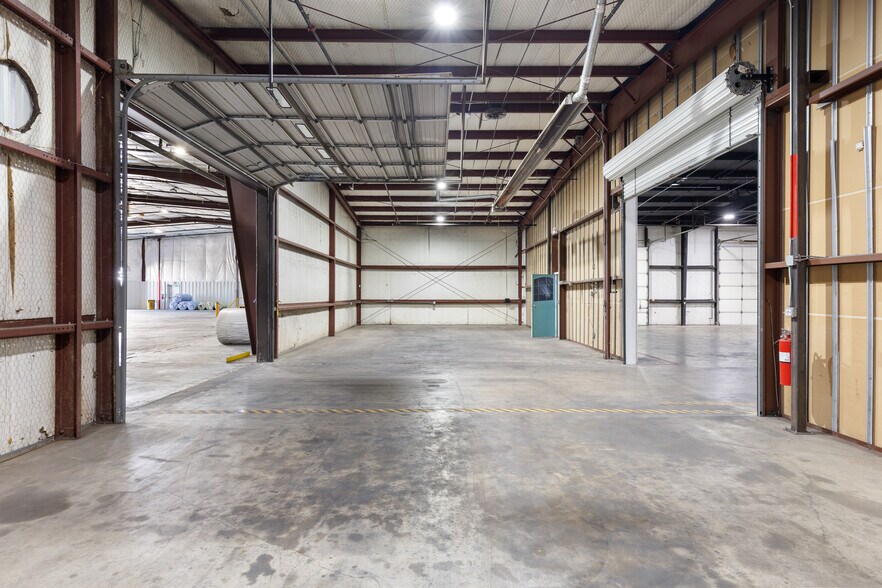More Photos Of 1201 S Commercial Blvd, Arlington Warehouse For Sale