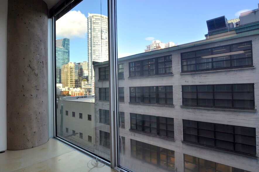 More Photos Of 938 Howe St, Vancouver Medical For Sale