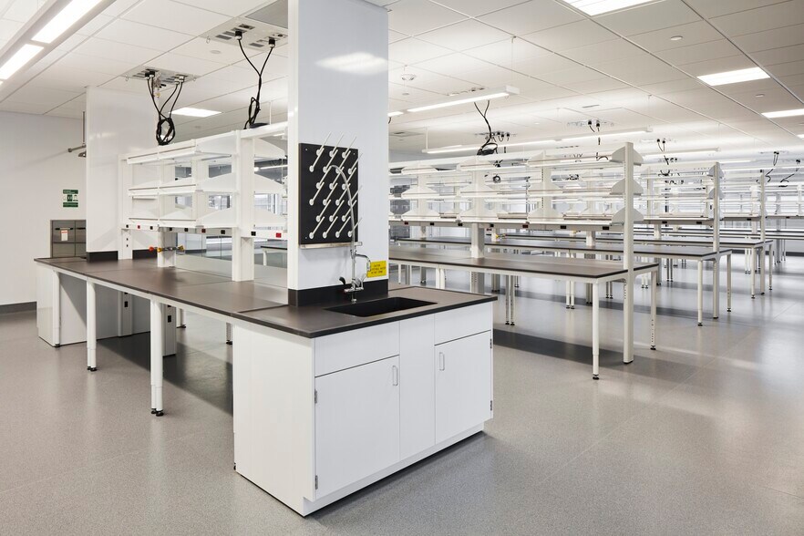 More Photos Of 1930 Boren Ave, Seattle Office For Lease