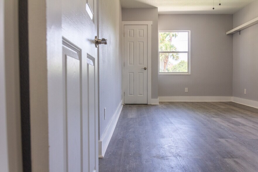 More Photos Of 3901 W Platt St, Tampa Assisted Living For Sale