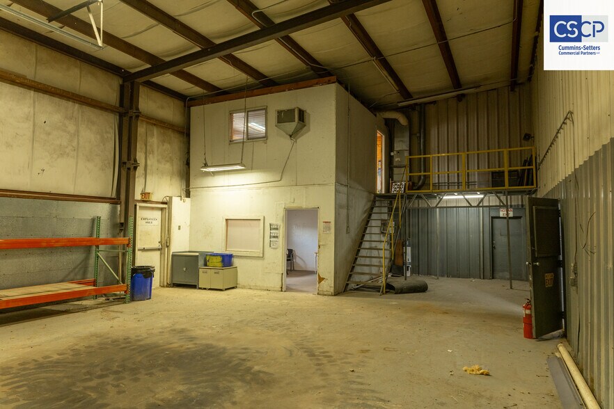 More Photos Of 1175 State Hwy 19, Chickasha Manufacturing For Lease