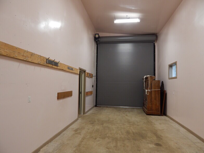 More Photos Of 121 Deady Crossing Rd, Sutherlin Warehouse For Sale