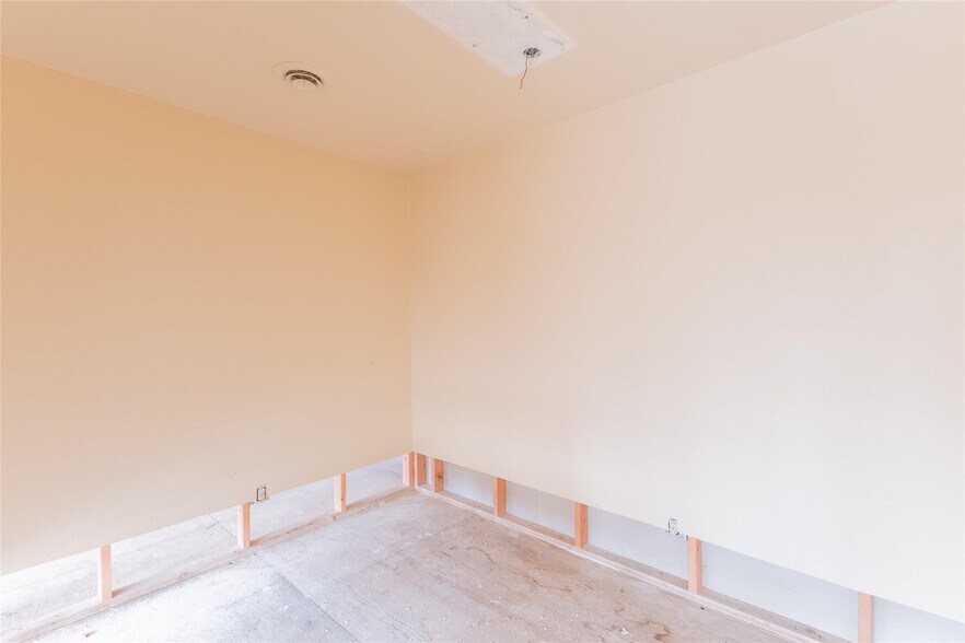 More Photos Of 818 W Central Ave, Missoula Office For Sale