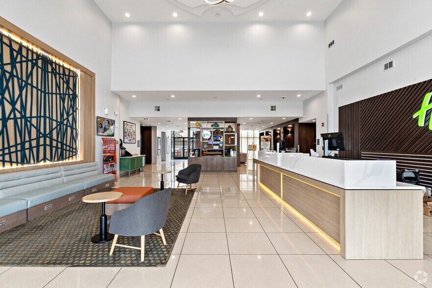 More Photos Of 3630 Springhill Memorial Dr S, Mobile Hotel For Sale