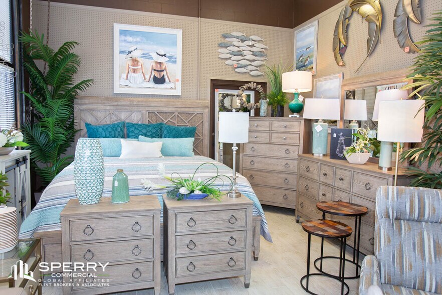 More Photos Of 27XX N Cocoa Blvd, Cocoa Freestanding For Sale