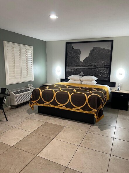 More Photos Of 1505 S 9th St, McAllen Hotel For Sale