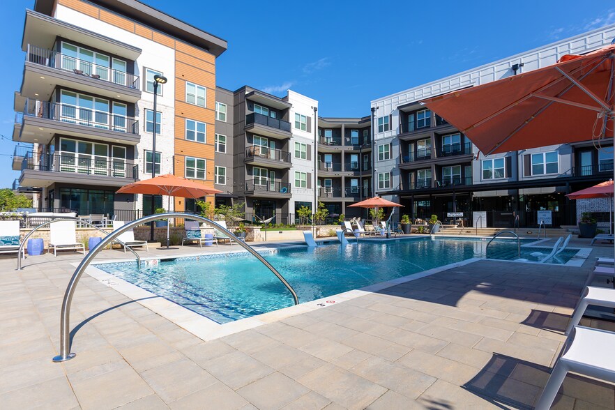 More Photos Of 930 W Mallard Creek Church Rd, Charlotte Apartments For Lease