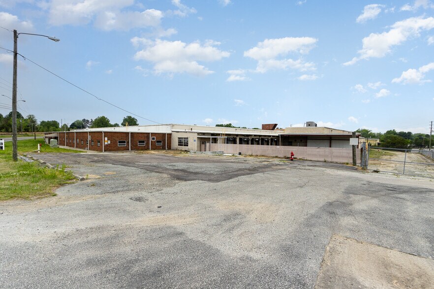 More Photos Of 2300 Old Durham Rd, Roxboro Warehouse For Lease