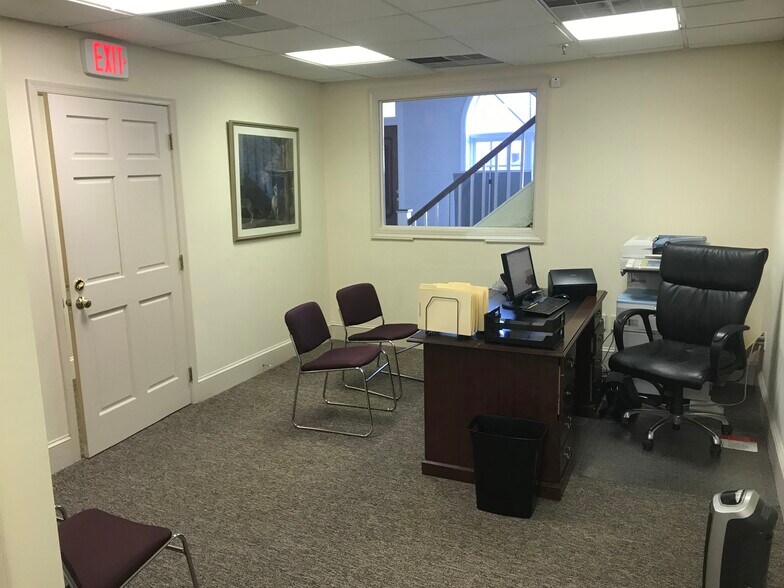 More Photos Of 20 E Market St, West Chester Office For Lease
