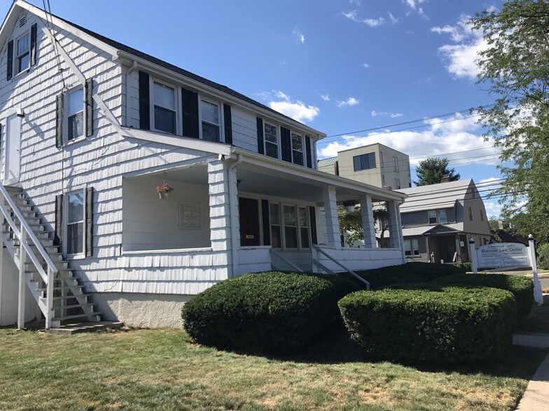 More Photos Of 2 Sherman Ct, Fairfield Office For Sale