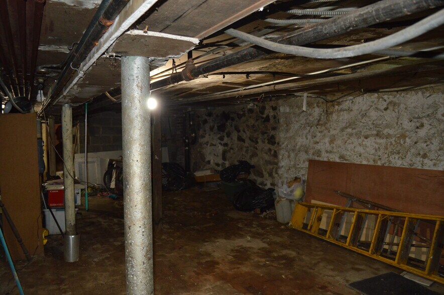 More Photos Of 354 Graham Ave, Brooklyn Storefront Retail Residential For Sale