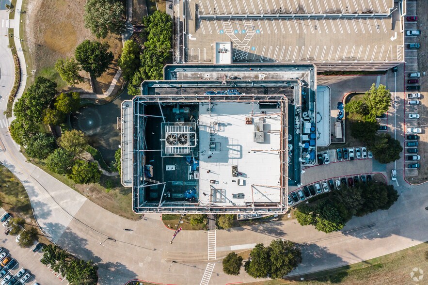 Primary Photo Of 2435 N Central Expy, Richardson Coworking Space