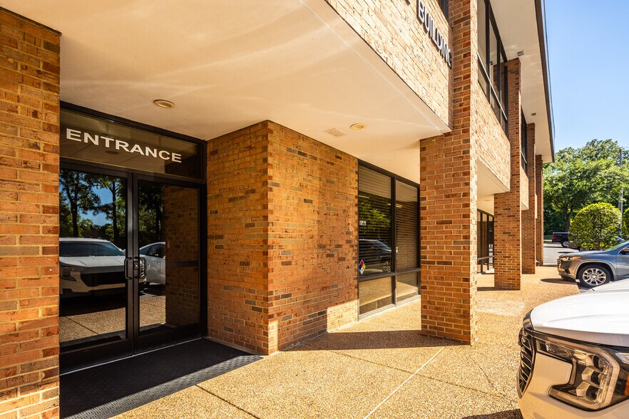 More Photos Of 2136 Exeter Rd, Germantown Medical For Lease