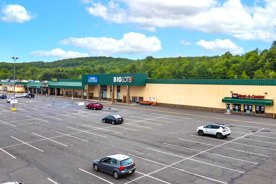 More Photos Of 1211 Blakeslee Boulevard Dr E, Lehighton Unknown For Lease