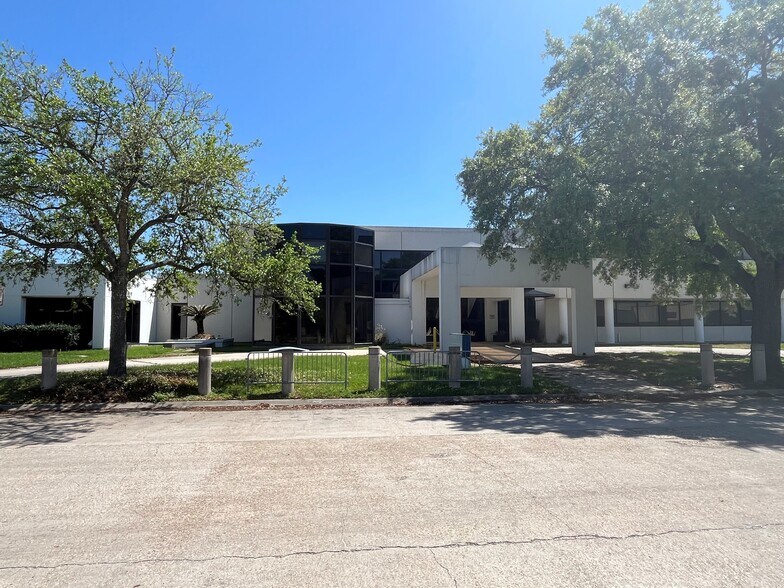 Primary Photo Of 4301 Poche Ct W, New Orleans Warehouse For Sale