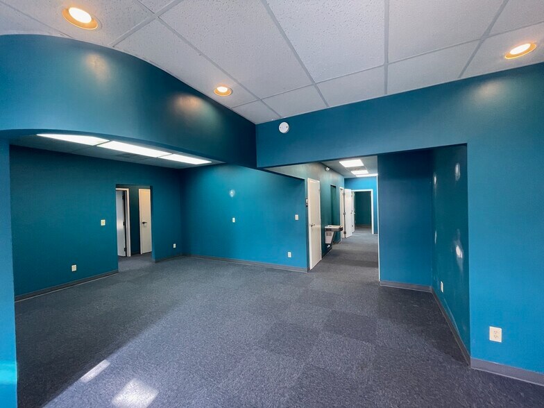 More Photos Of 78 Lynoak Cv, Jackson Medical For Sale