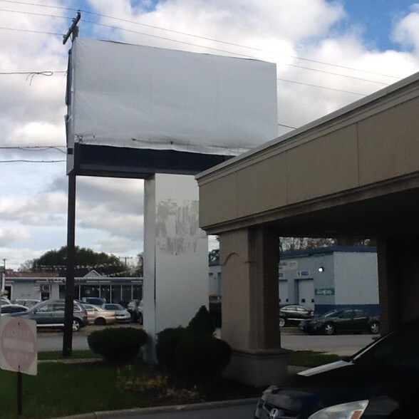 More Photos Of 7007 Calumet Ave, Hammond General Retail For Sale