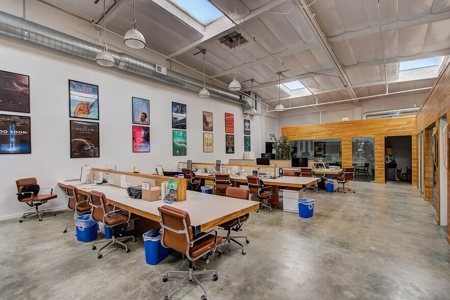 More Photos Of 589-595 N Venice Blvd, Venice Loft Creative Space For Lease