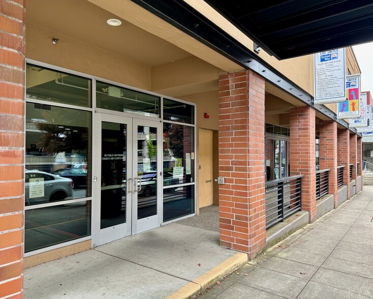 Primary Photo Of 645-647 4th St, Bremerton Medical For Lease