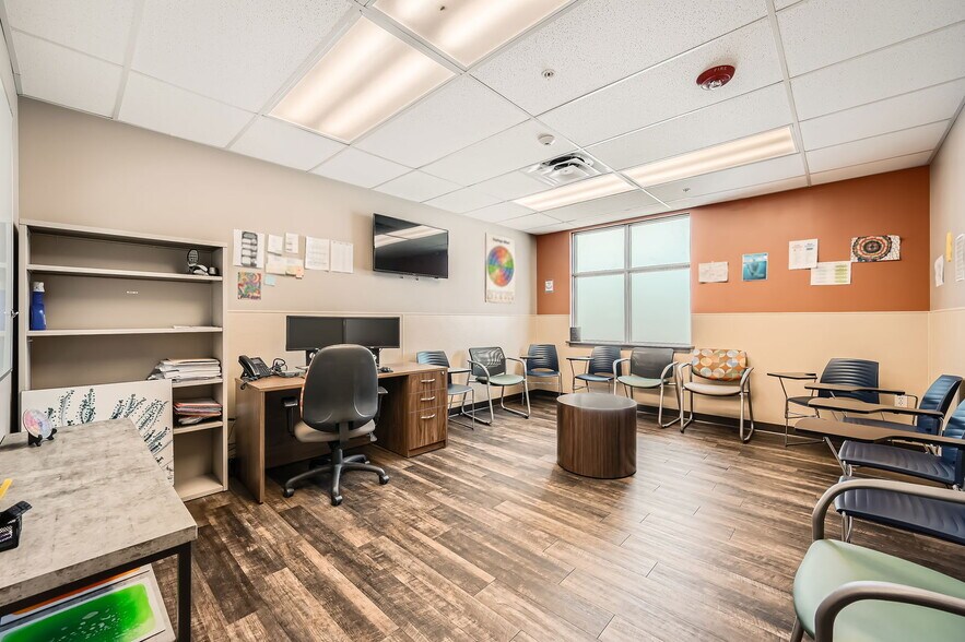 More Photos Of 16830 Northgate Dr, Parker Medical For Sale