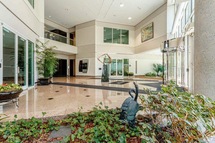More Photos Of 300 Arboretum Pl, Richmond Office For Lease