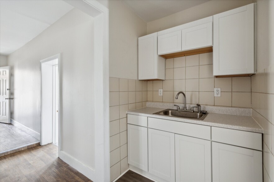 More Photos Of 20 S Village Ave, Exton Apartments For Sale