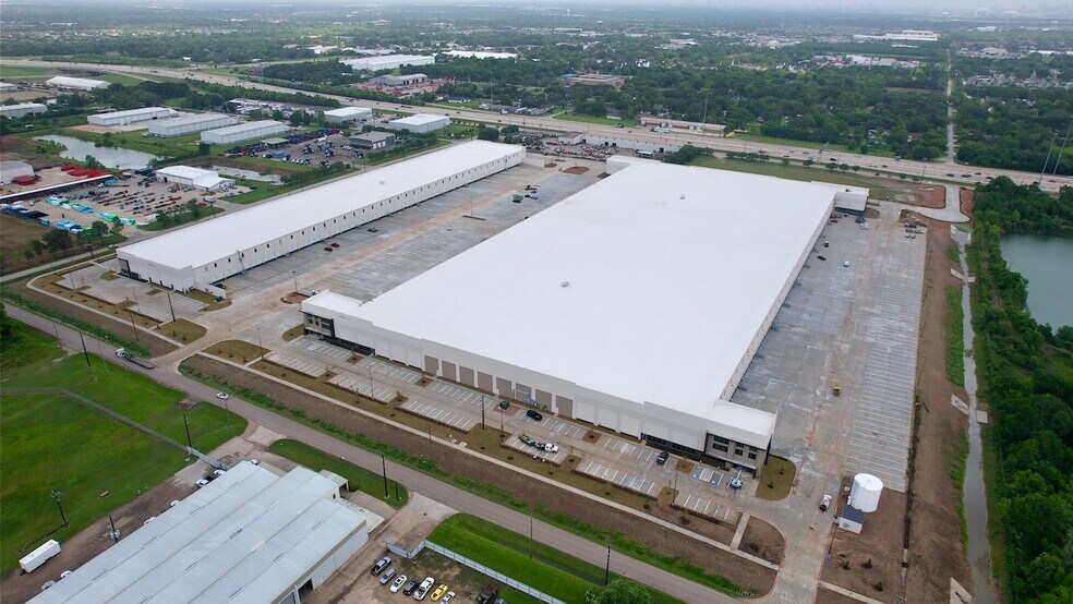 More Photos Of 14650 Levey Ln, Pearland Unknown For Lease