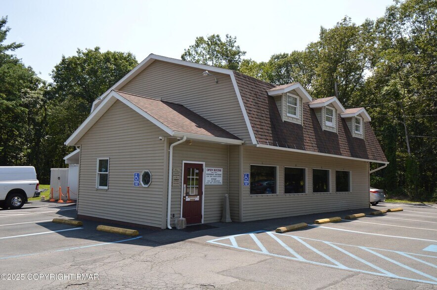 Primary Photo Of 3150 PA-715, Henryville General Retail For Sale