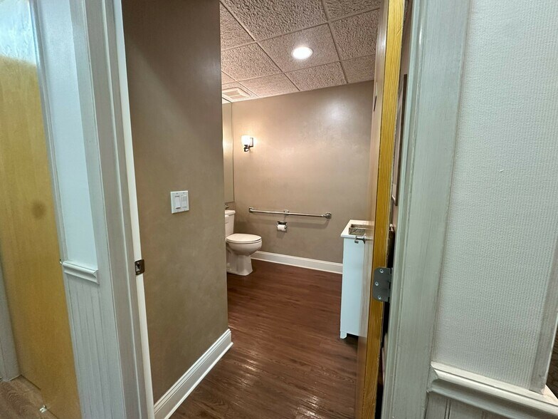 More Photos Of 445 Main St, Center Moriches Medical For Sale