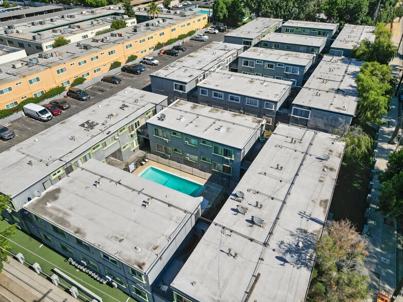 More Photos Of 8305-8325 Variel Ave, Canoga Park Apartments For Sale