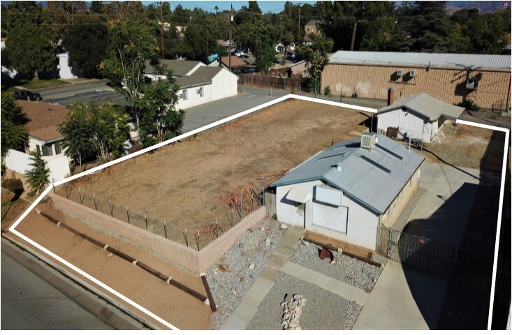 Primary Photo Of 622 Elm Ave, Beaumont Office For Sale