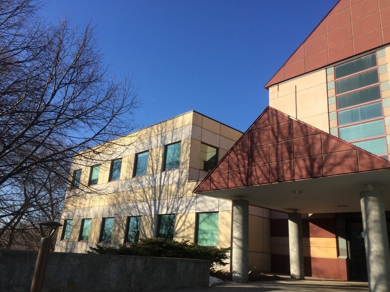 Primary Photo Of 2800 Royal Ave, Madison Office For Lease