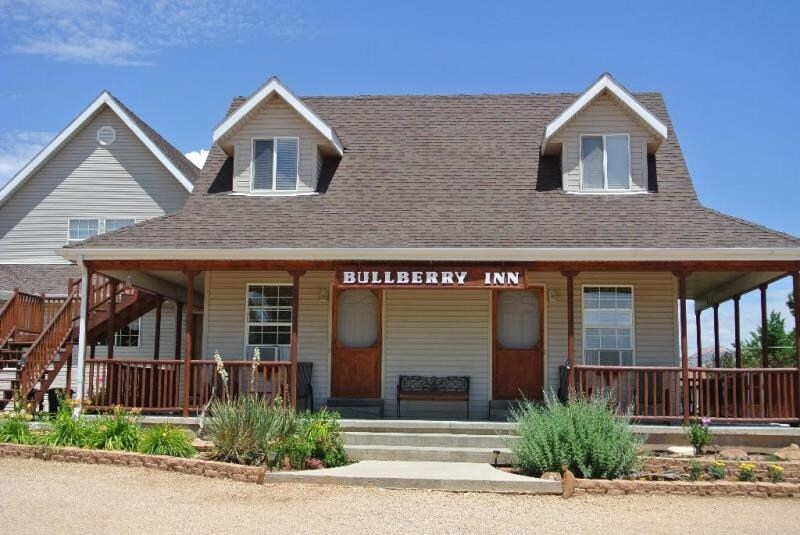 More Photos Of 412 S Highway 12, Tropic Hospitality For Sale