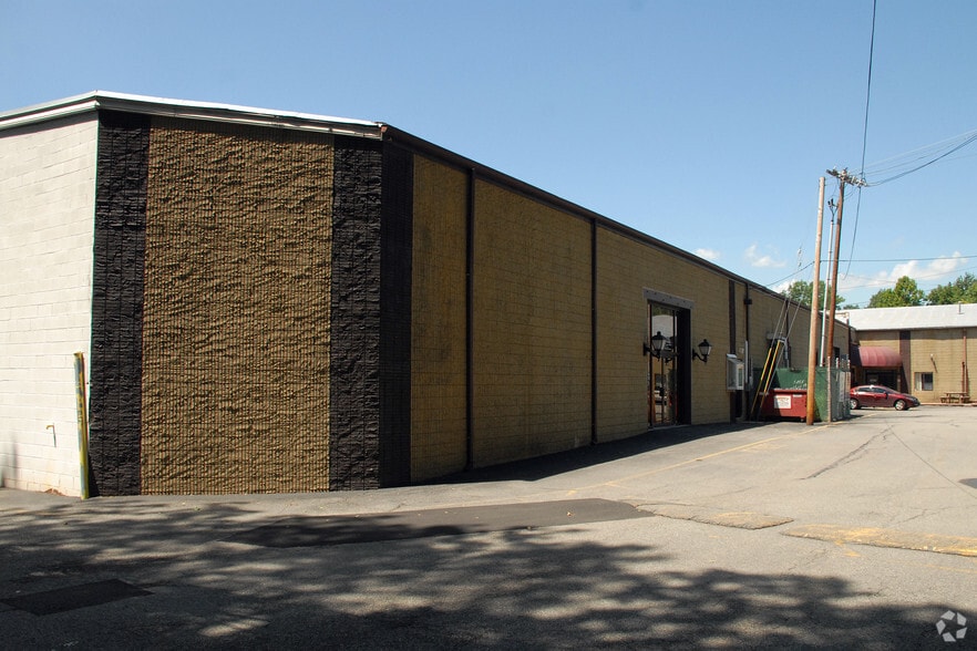 More Photos Of 158 W Clinton St, Dover Warehouse For Lease