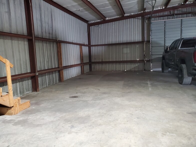 More Photos Of 1010 S Nova Rd, Ormond Beach Light Manufacturing For Sale