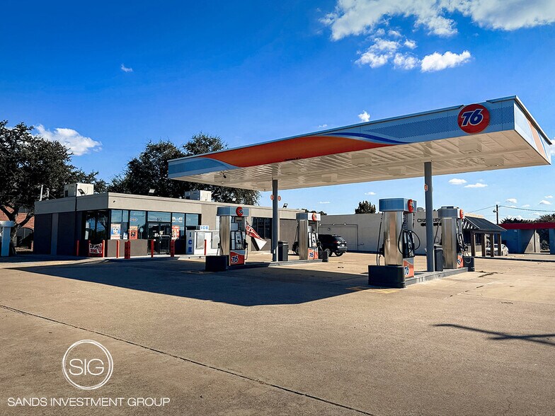 Primary Photo Of 602 S Clark Rd, Duncanville Service Station For Sale