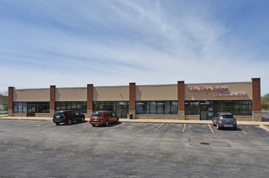 Primary Photo Of 1175 Oak St, North Aurora Storefront Retail Office For Sale