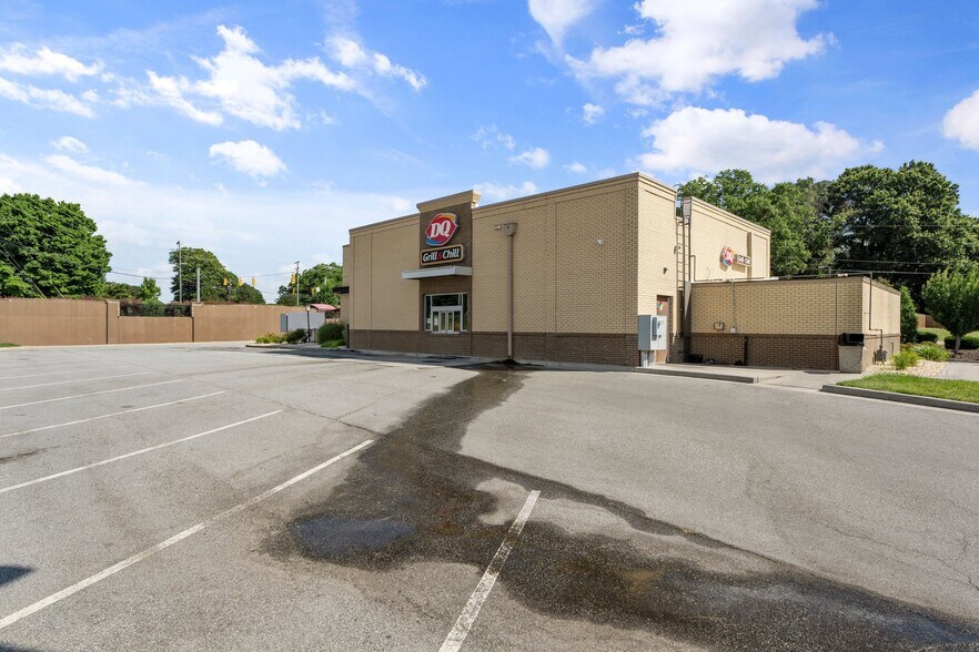 More Photos Of 1458 Jag Branch Blvd, Kernersville Restaurant For Sale