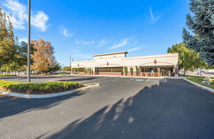 Primary Photo Of 703 S Americana Blvd, Boise Office For Sale