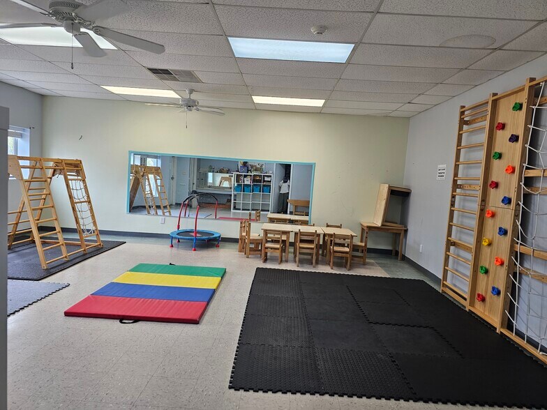 More Photos Of 19115 Spanish Needle Dr, Houston Schools For Sale