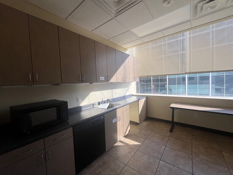 More Photos Of 1200 N St, Lincoln Coworking Space