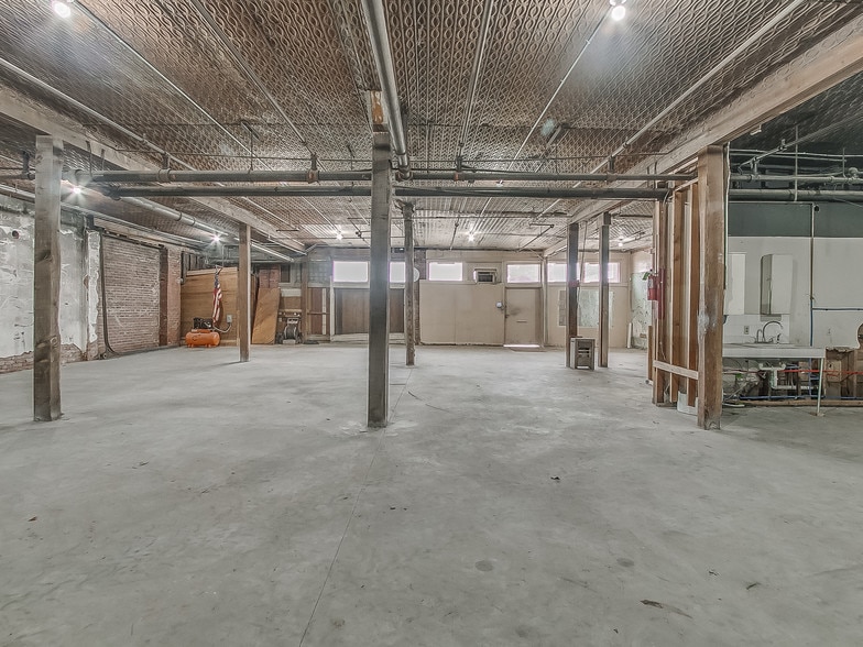More Photos Of 1144 NW 4th St, Oklahoma City Manufacturing For Sale