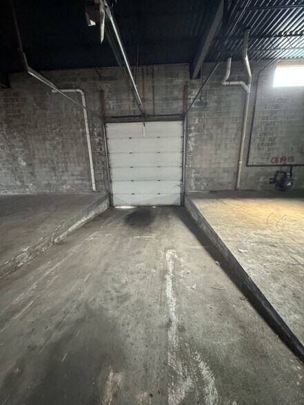 More Photos Of 42 Westfield St, Providence Manufacturing For Sale