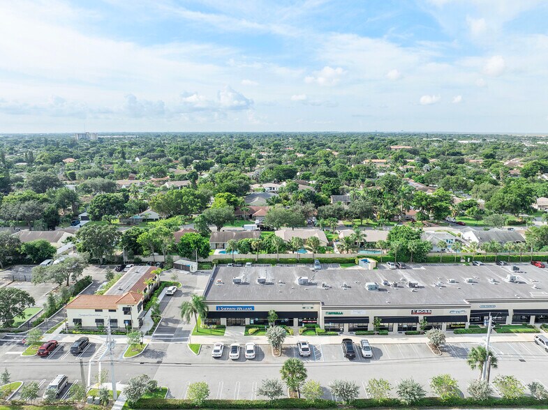 More Photos Of 11300-11354 Wiles Rd, Coral Springs General Retail For Lease