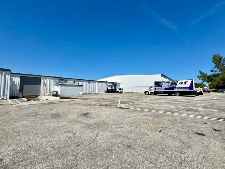 More Photos Of 2900 High Ridge Rd, Boynton Beach Warehouse For Lease